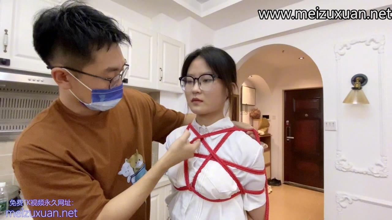 MZG988-【小雅】学霸妹子胶带捆绑TK黑丝脚