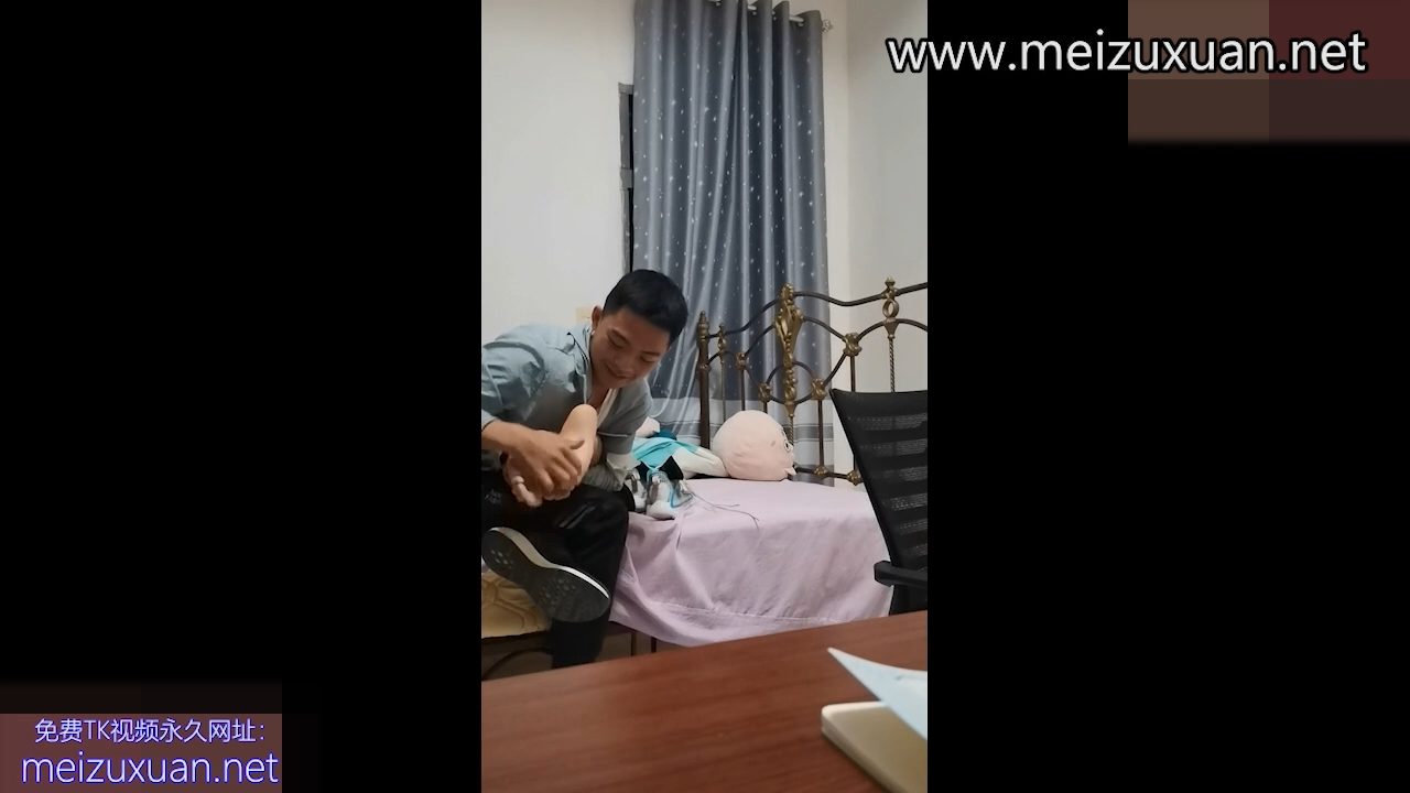 MZB1338-休闲鞋黑袜男生的TK体验